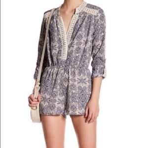 Romeo & Juliet Couture printed romper size medium